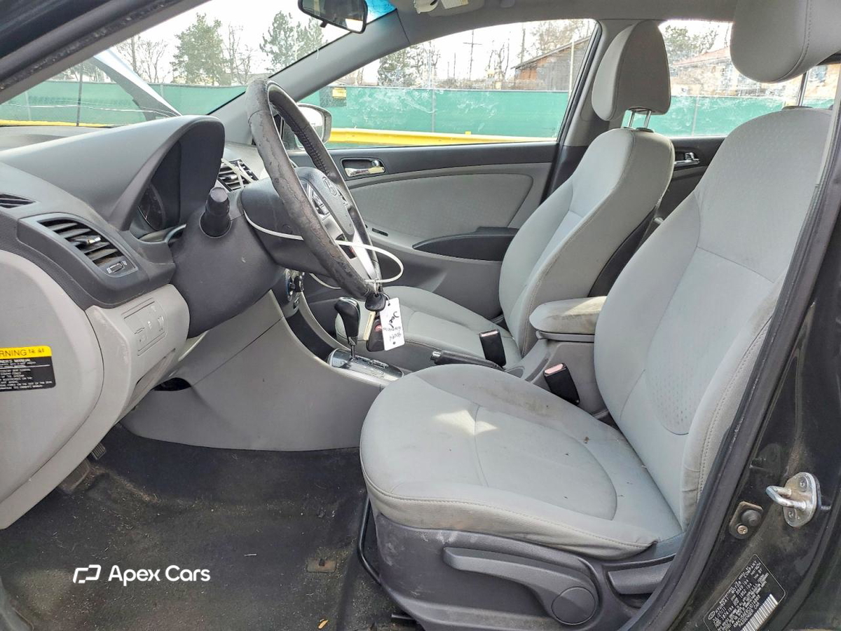Hyundai Accent 2012