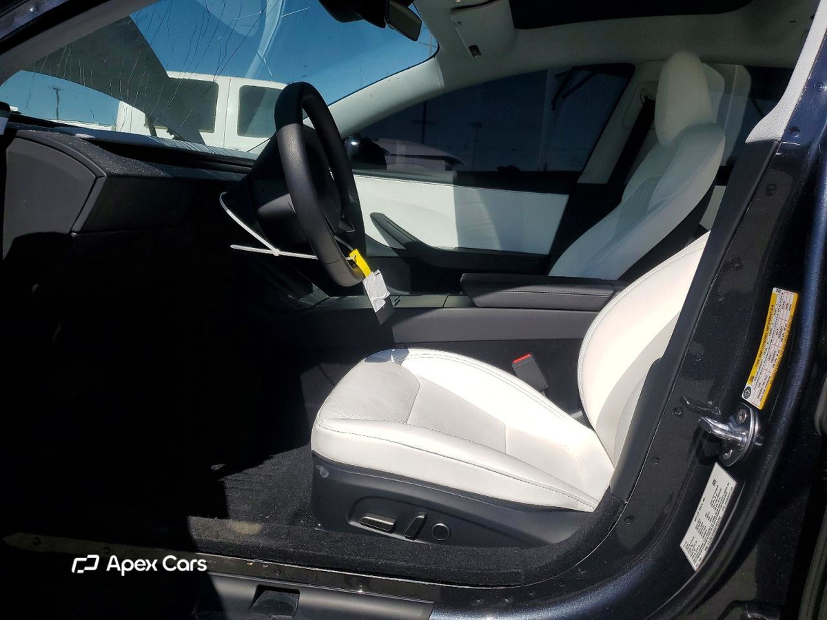 Tesla Model 3 2025
