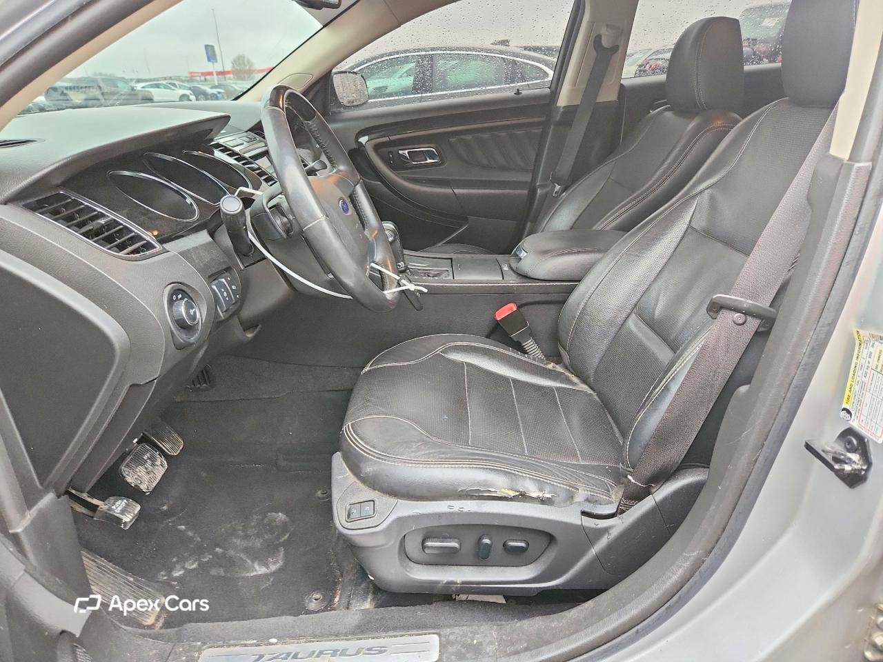 Ford Taurus 2011