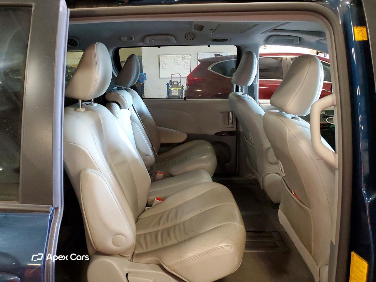 Toyota Sienna 2012