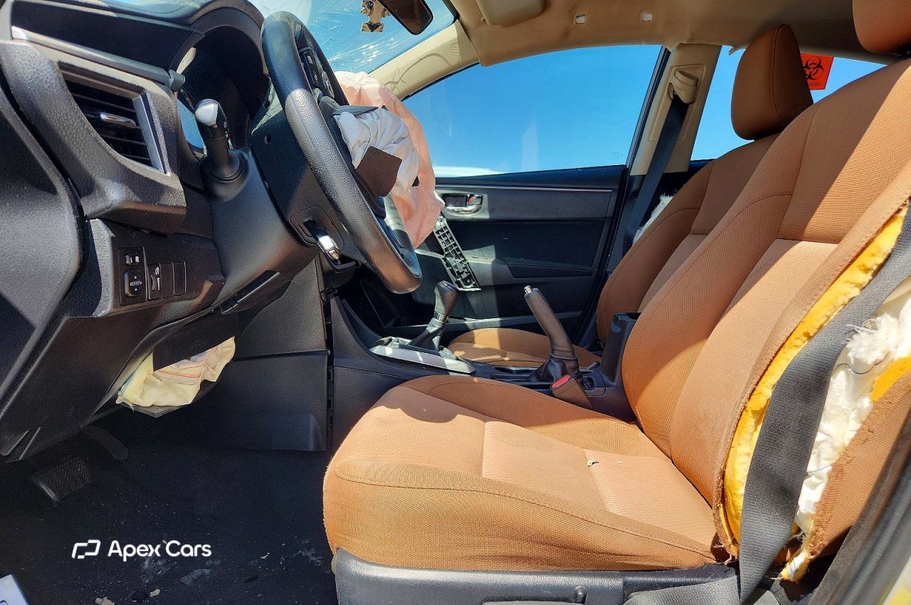 Toyota Corolla 2015