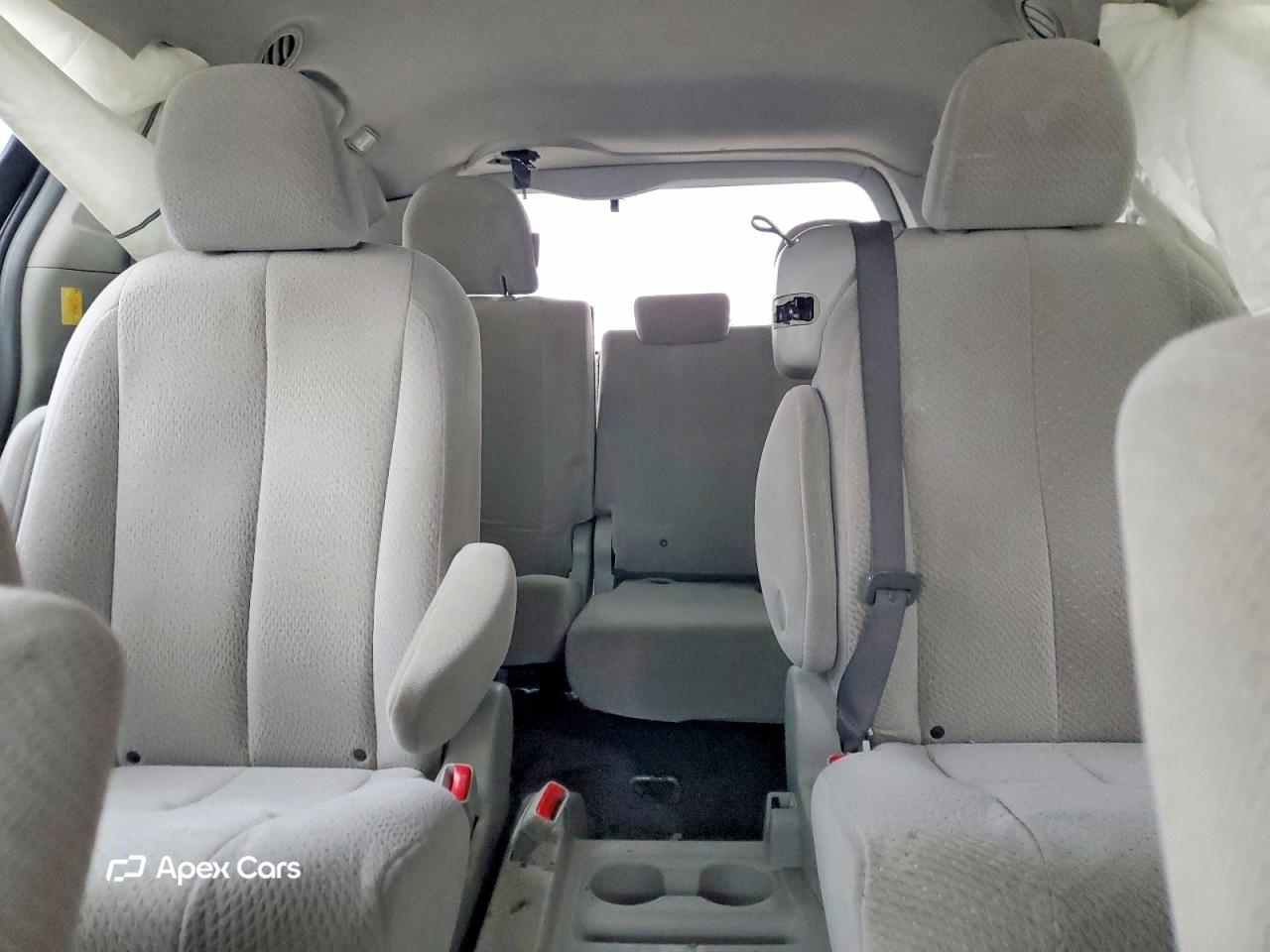 Toyota Sienna 2011