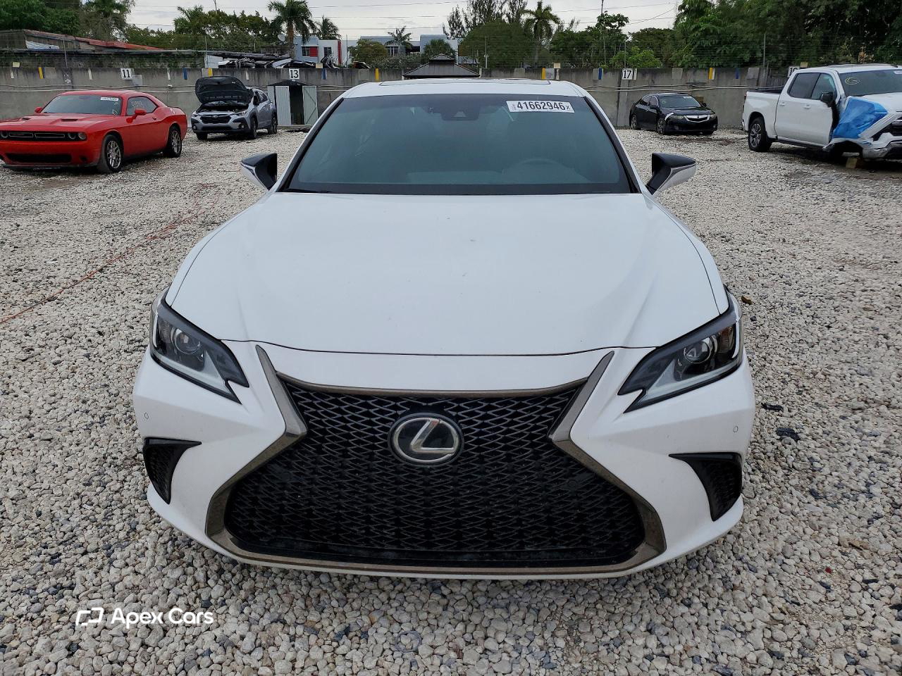 Lexus ES 2019