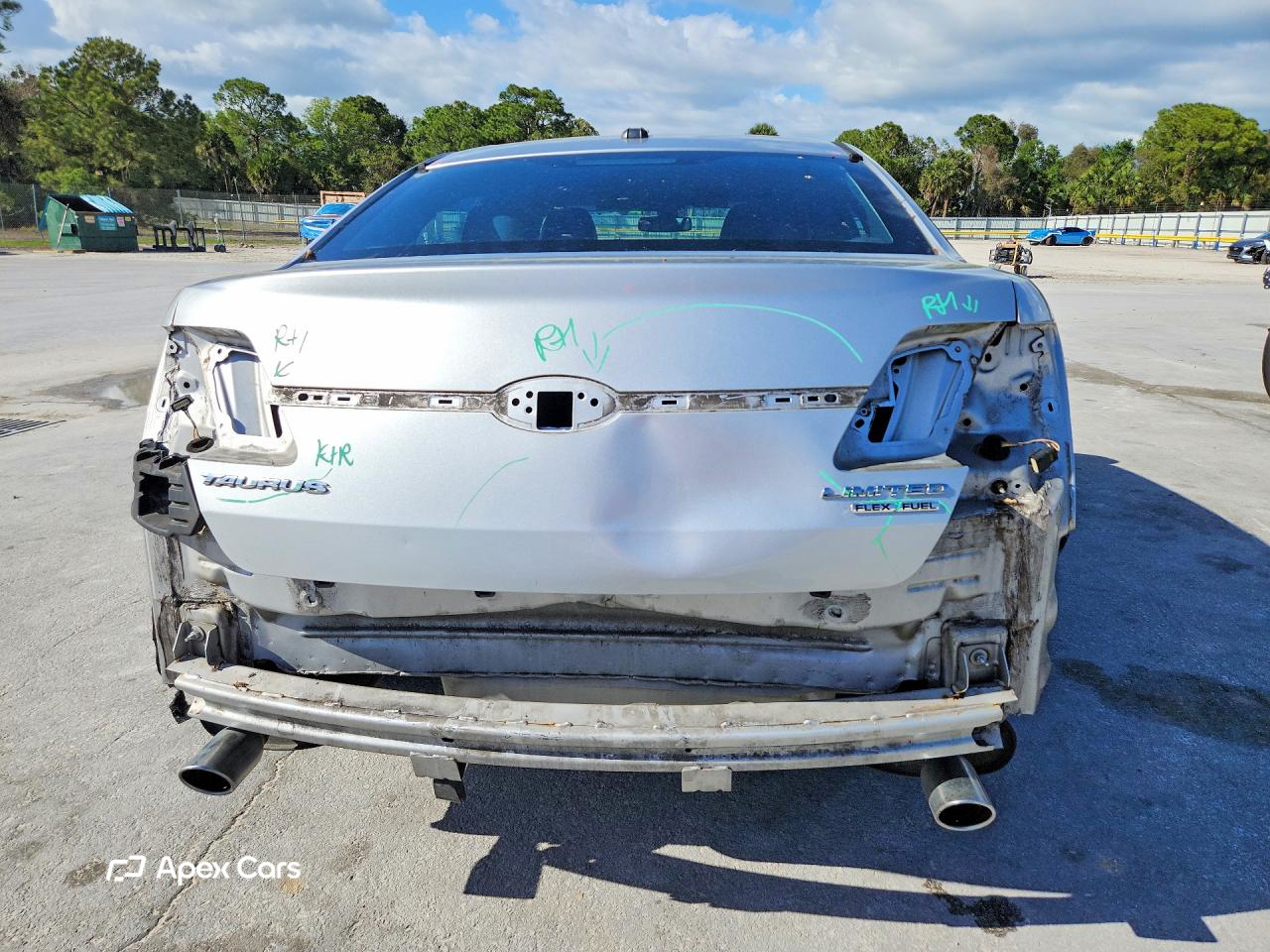 Ford Taurus 2015