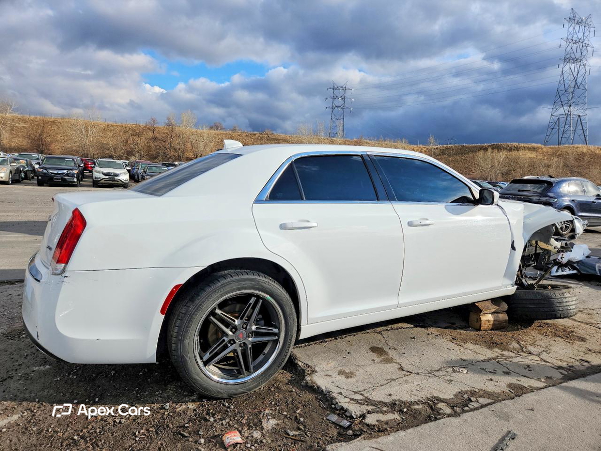 Chrysler 300 2016