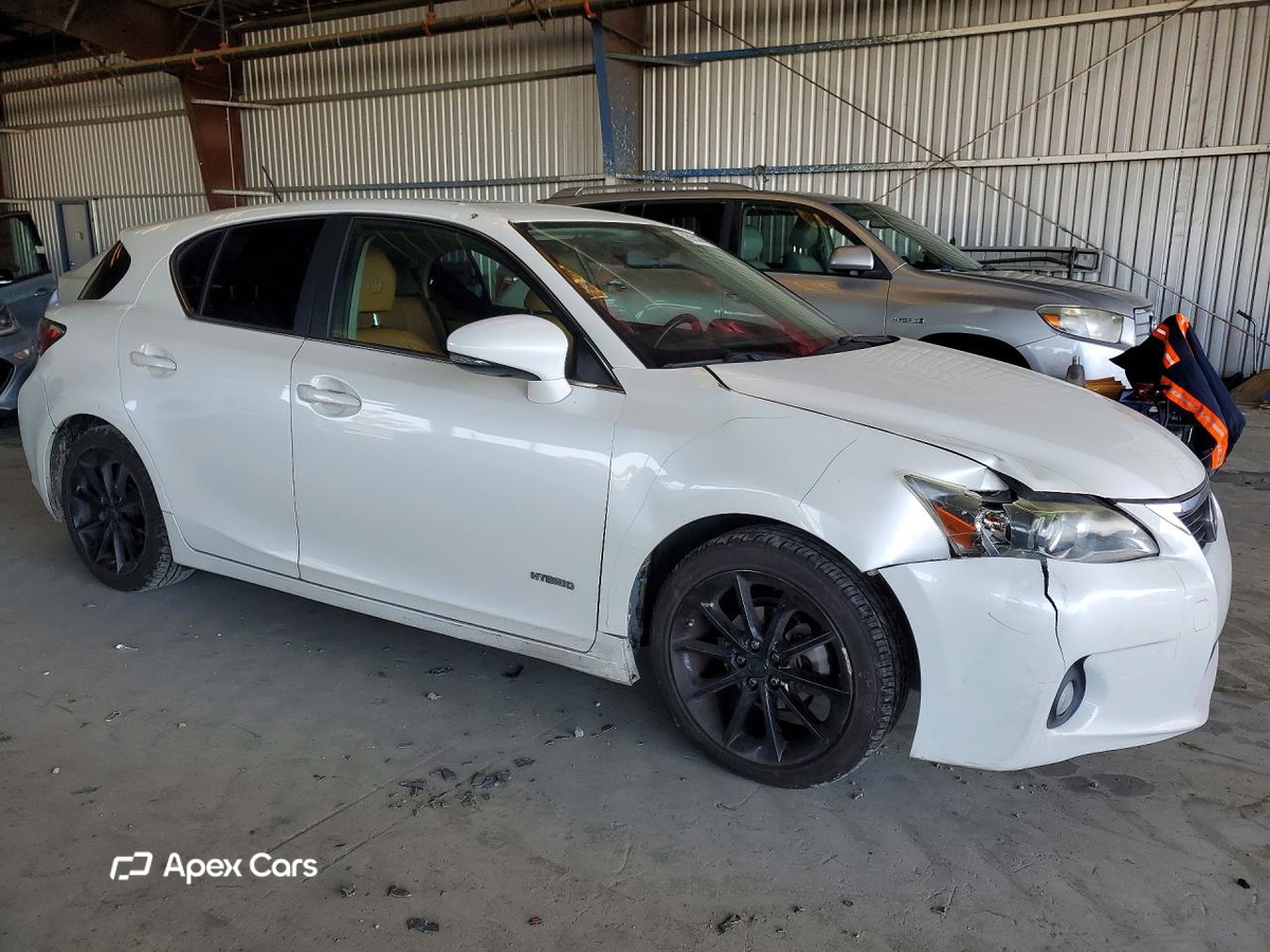 Lexus CT 2013