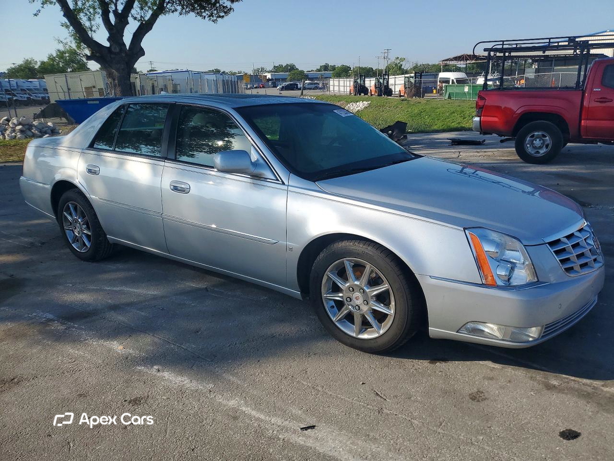 Cadillac DTS 2010