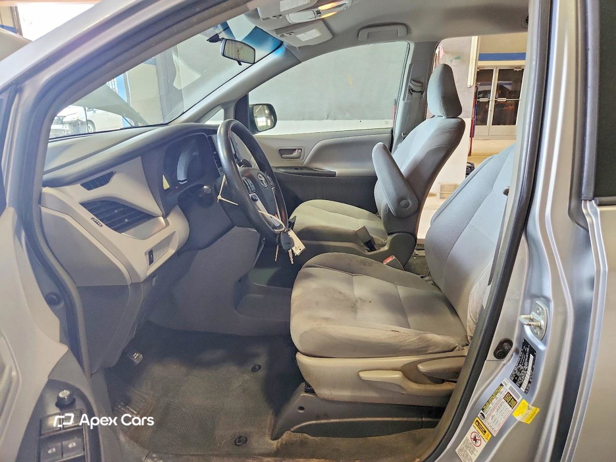 Toyota Sienna 2015