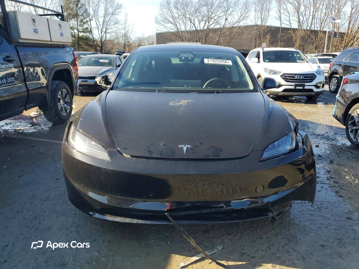 Tesla Model 3 2024