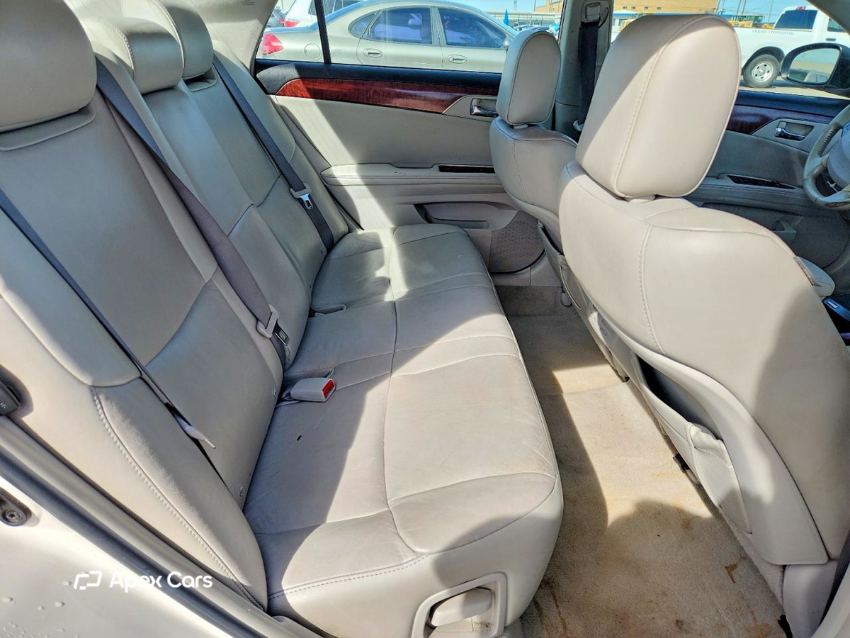 Toyota Avalon 2011