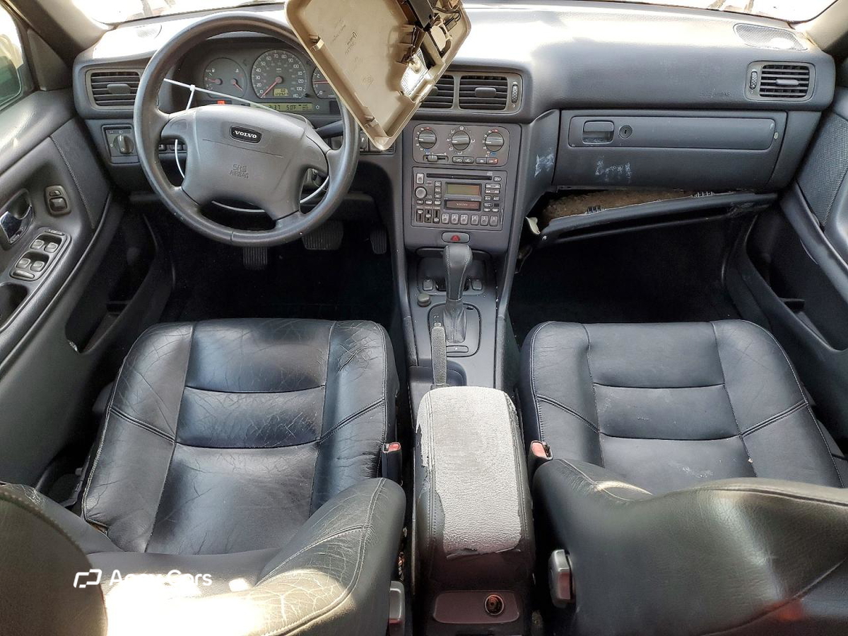 Volvo S70 2000