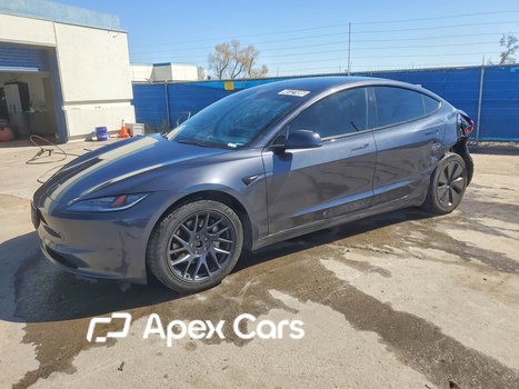 Tesla Model 3 2024 - Zdjęcie 1 z 12