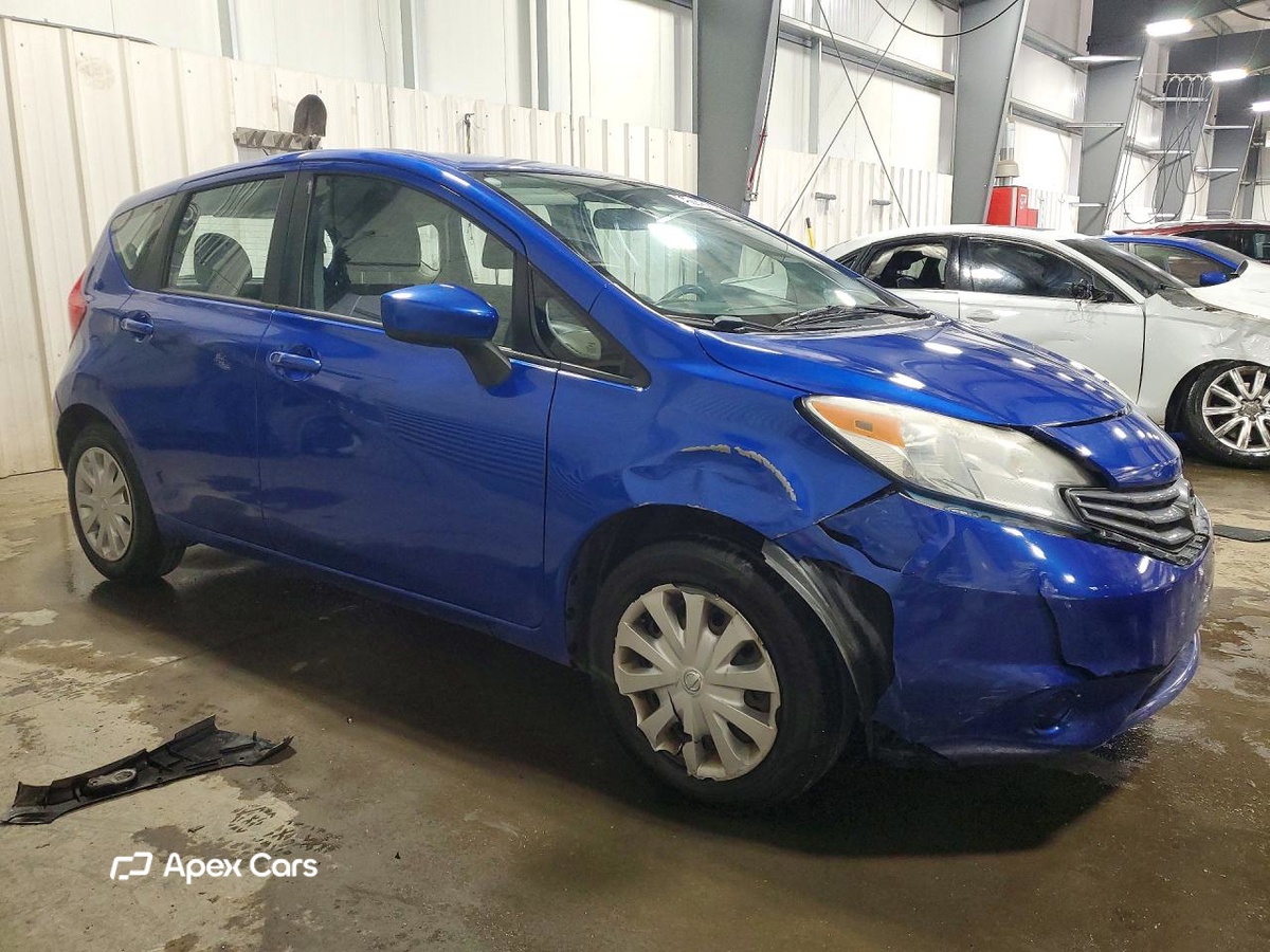Nissan Versa 2015
