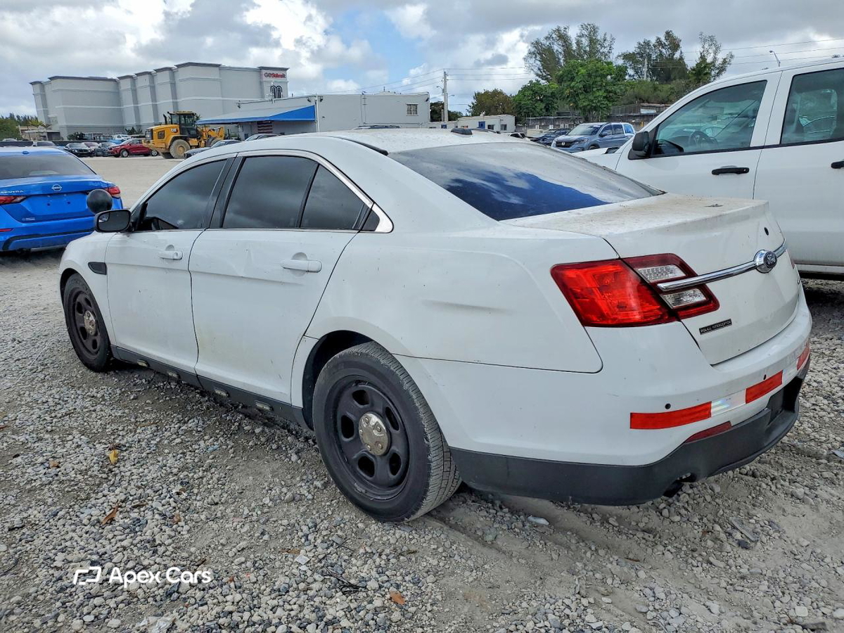 Ford Taurus 2016