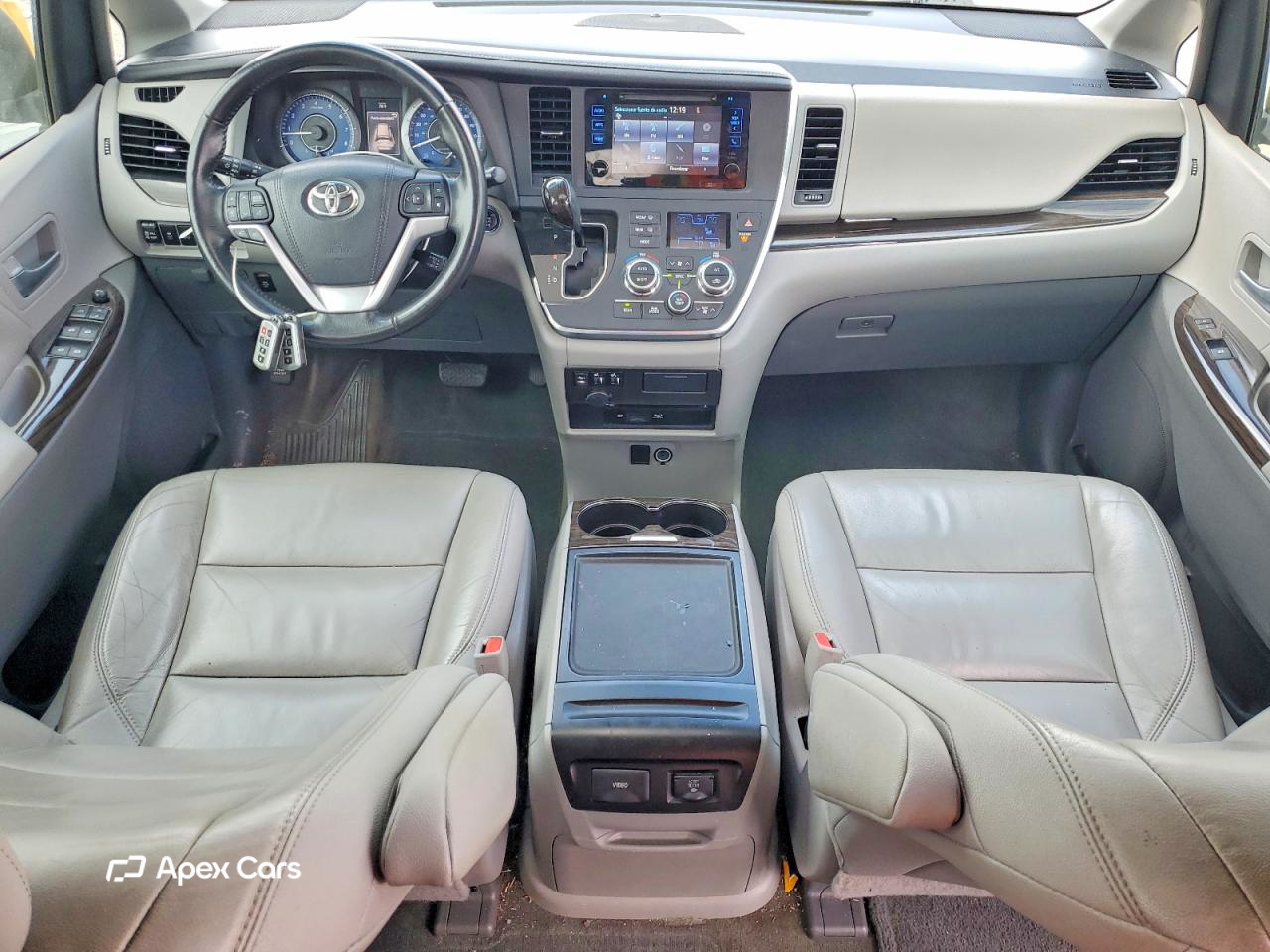 Toyota Sienna 2016