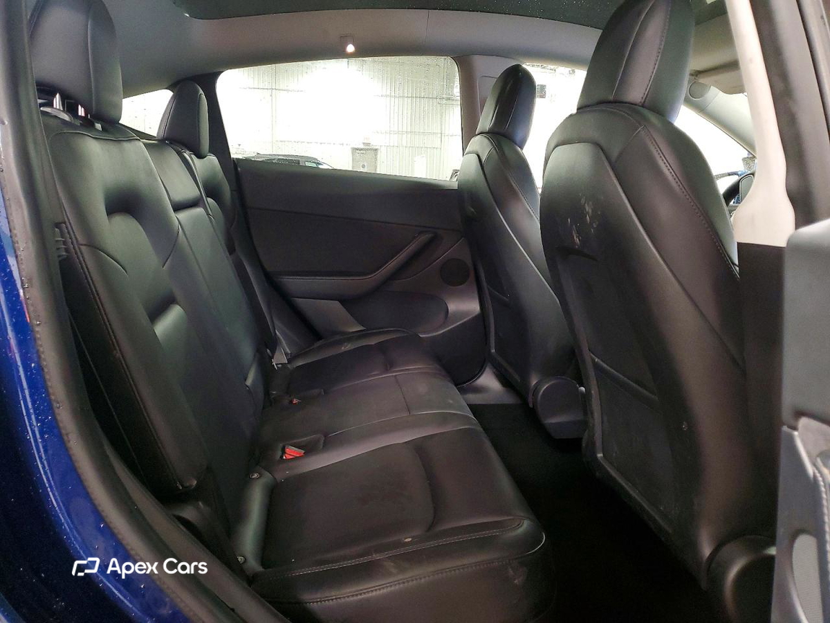 Tesla Model Y 2021