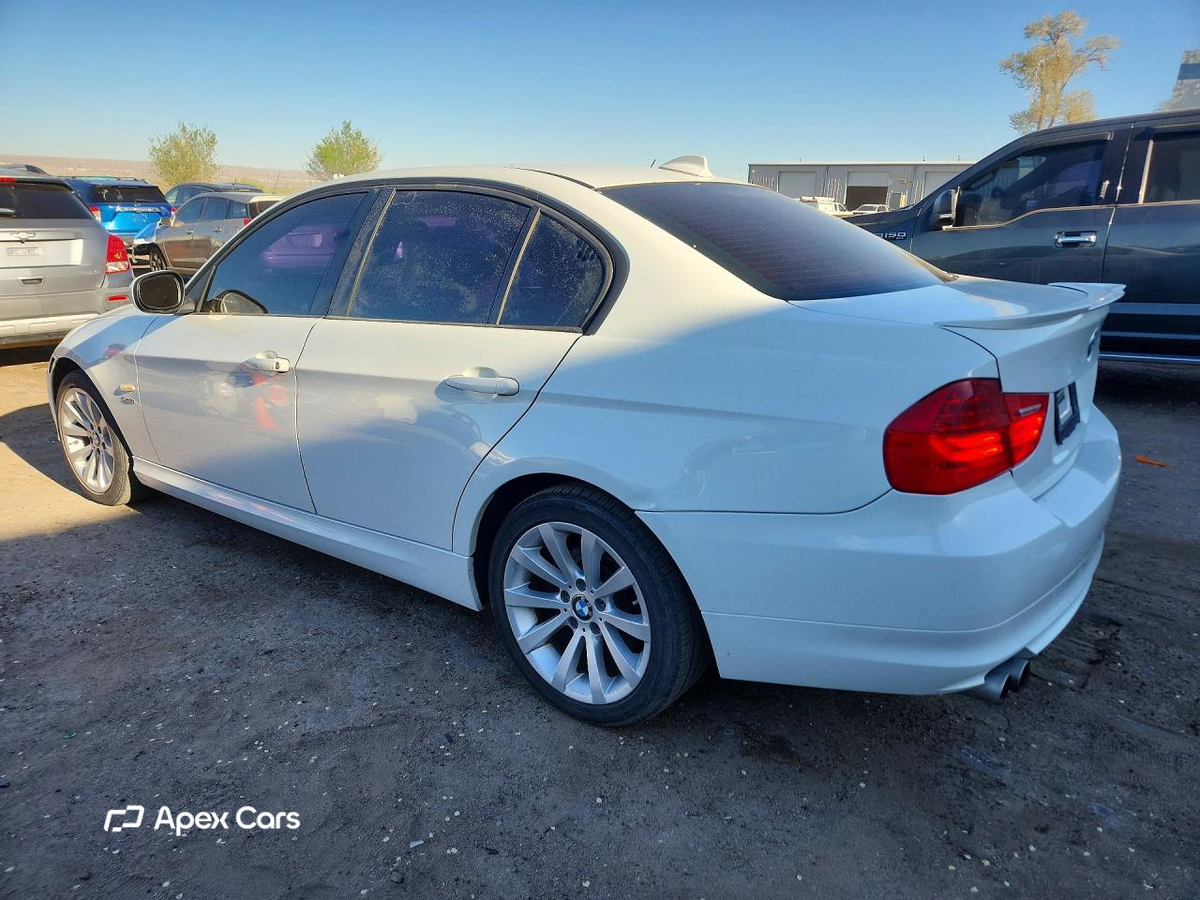 BMW Series 3 2011