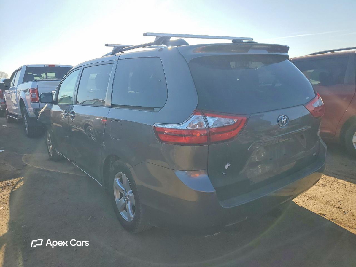 Toyota Sienna 2015