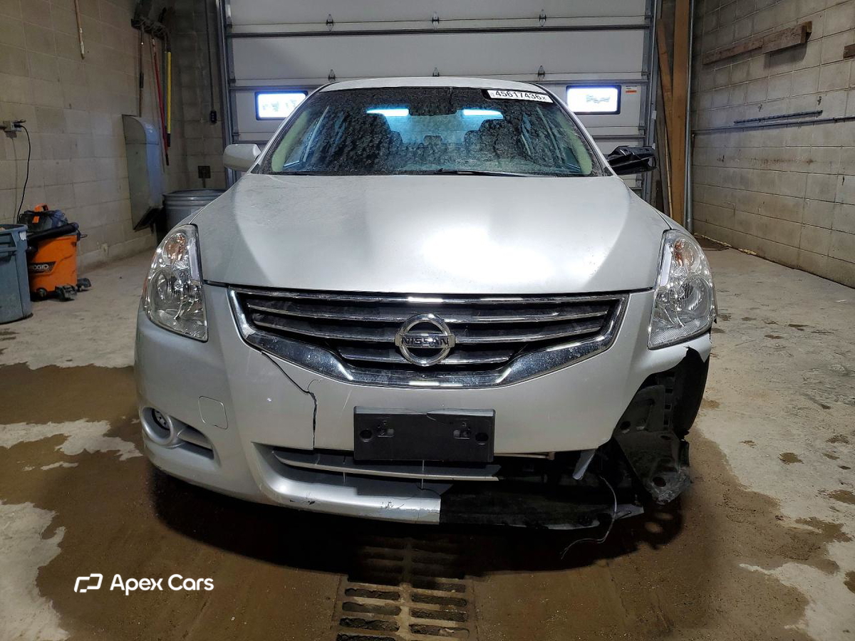 Nissan Altima 2012