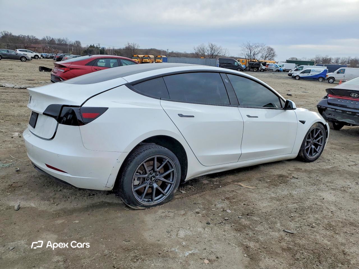 Tesla Model 3 2021