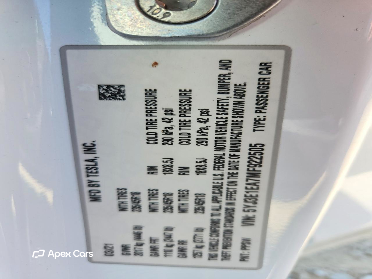 Tesla Model 3 2021