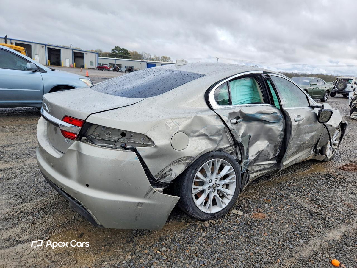 Jaguar XF 2013