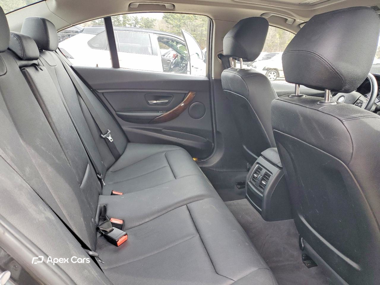 BMW Series 3 2016