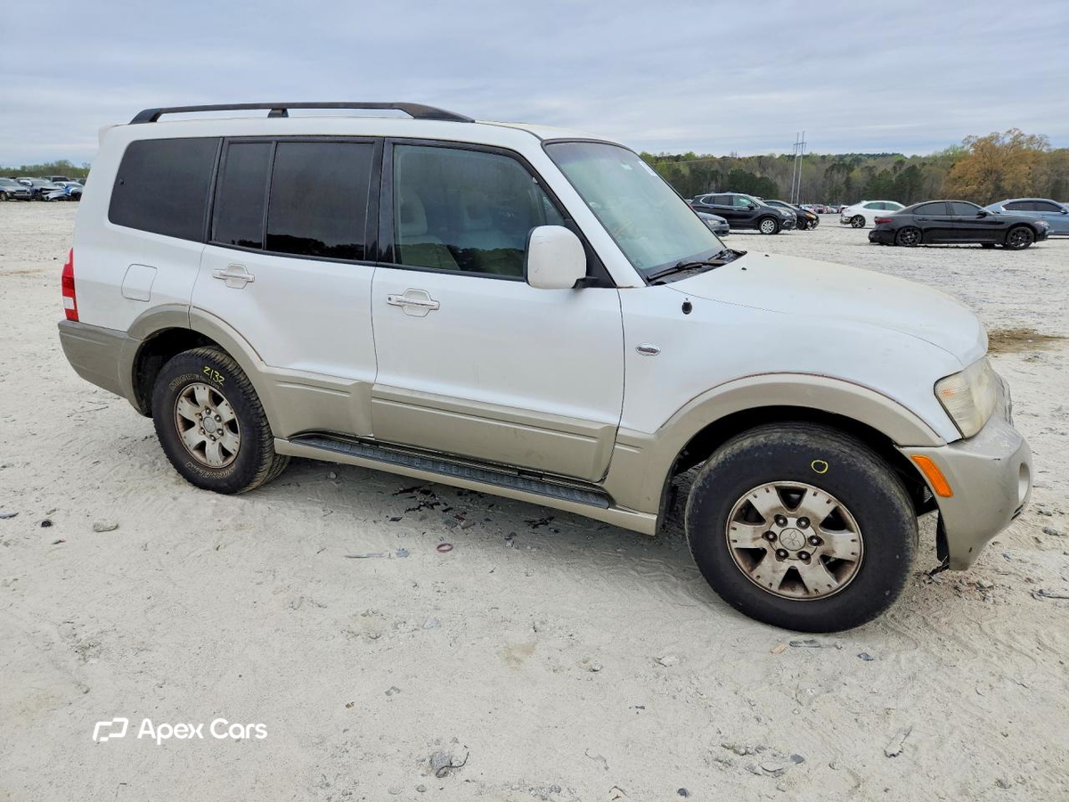 Mitsubishi Montero 2003