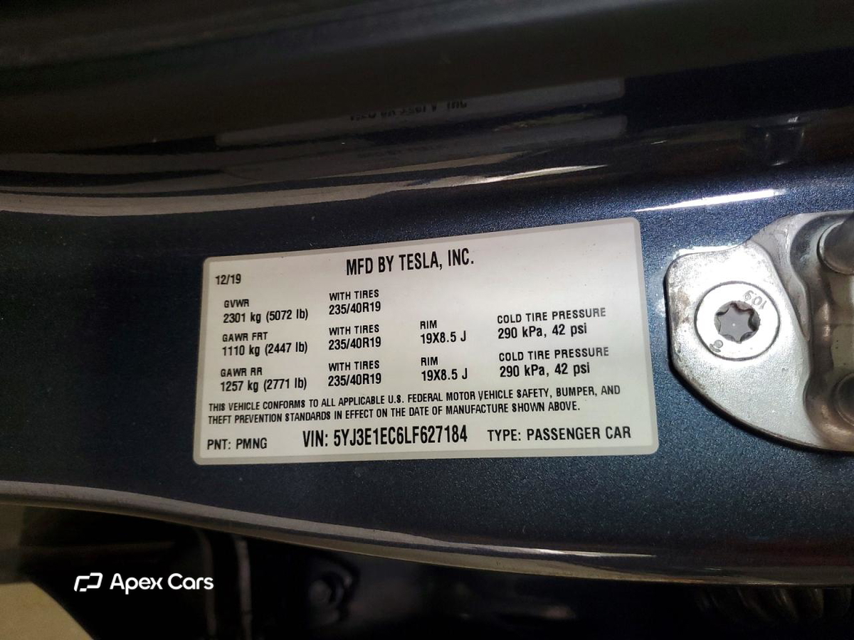 Tesla Model 3 2020