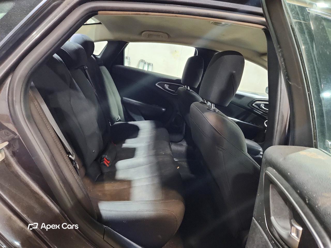 Chrysler 200 2015