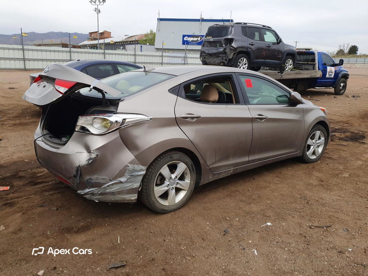 Hyundai Elantra 2013