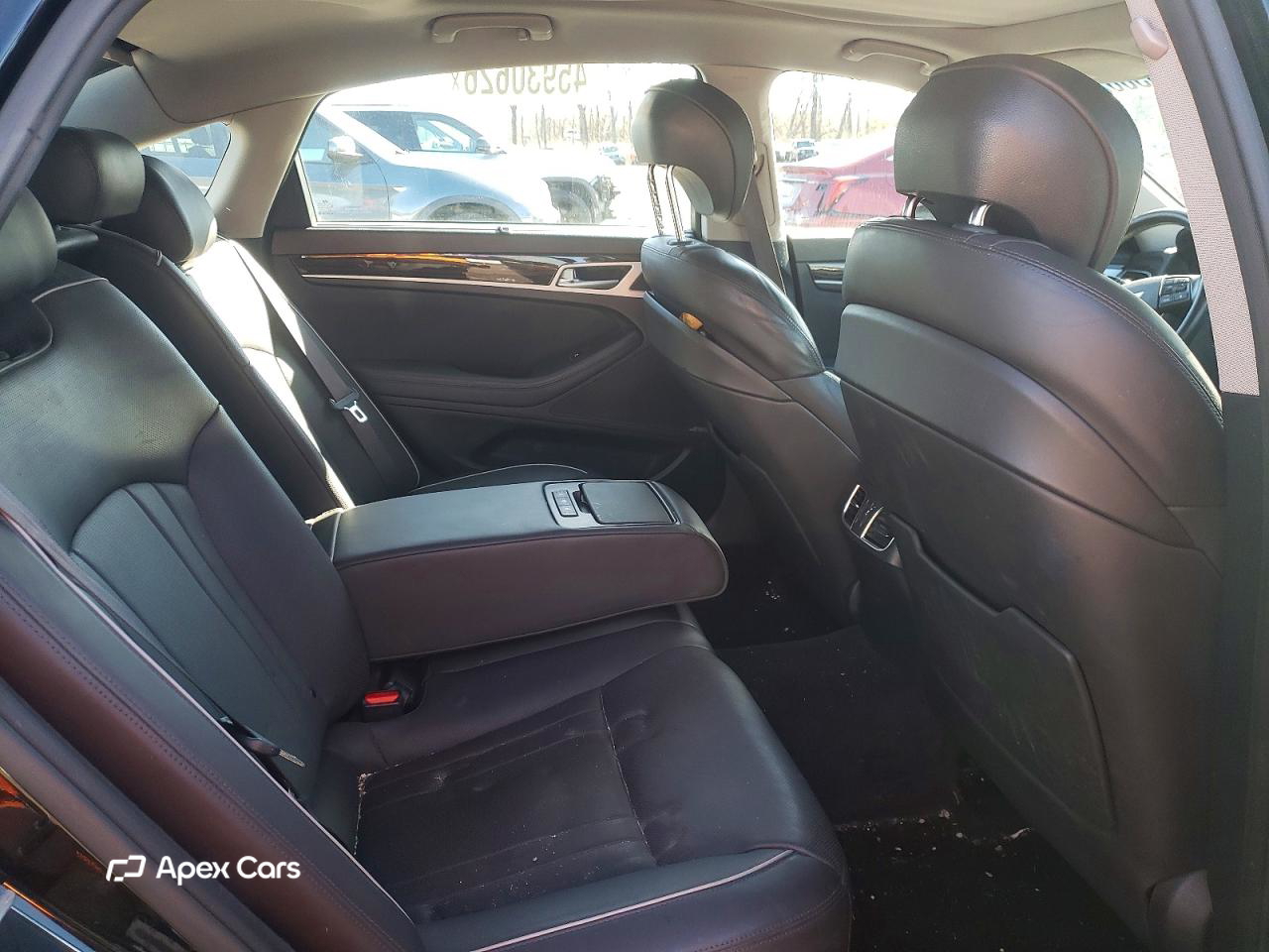 Hyundai Genesis 2015