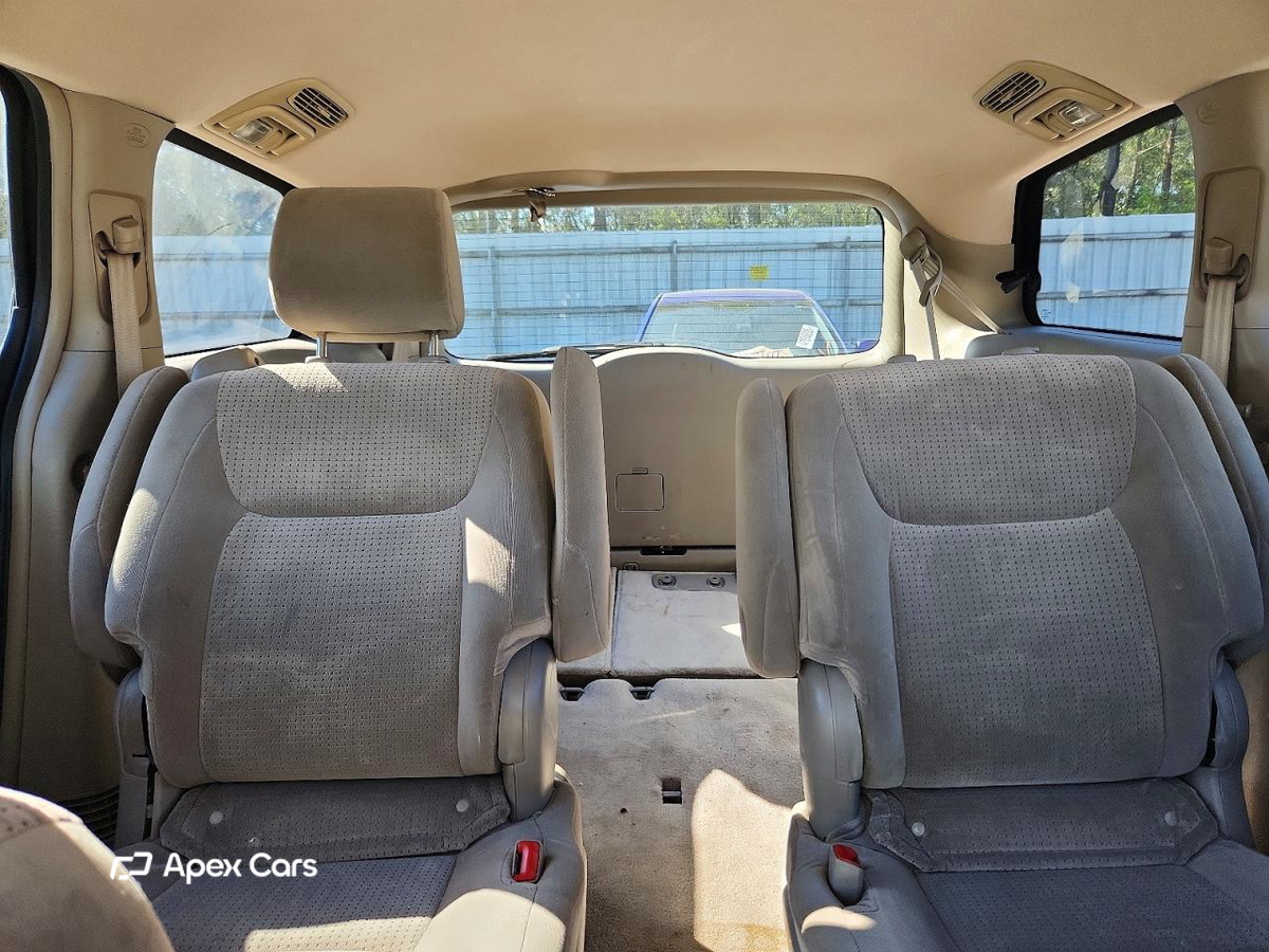 Toyota Sienna 2010