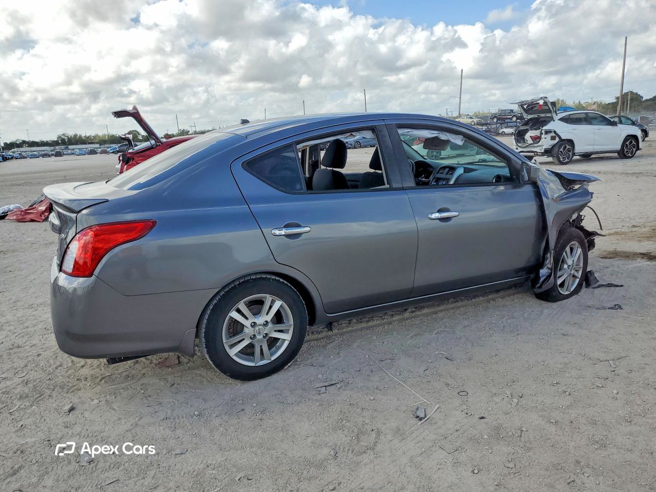 Nissan Versa 2016