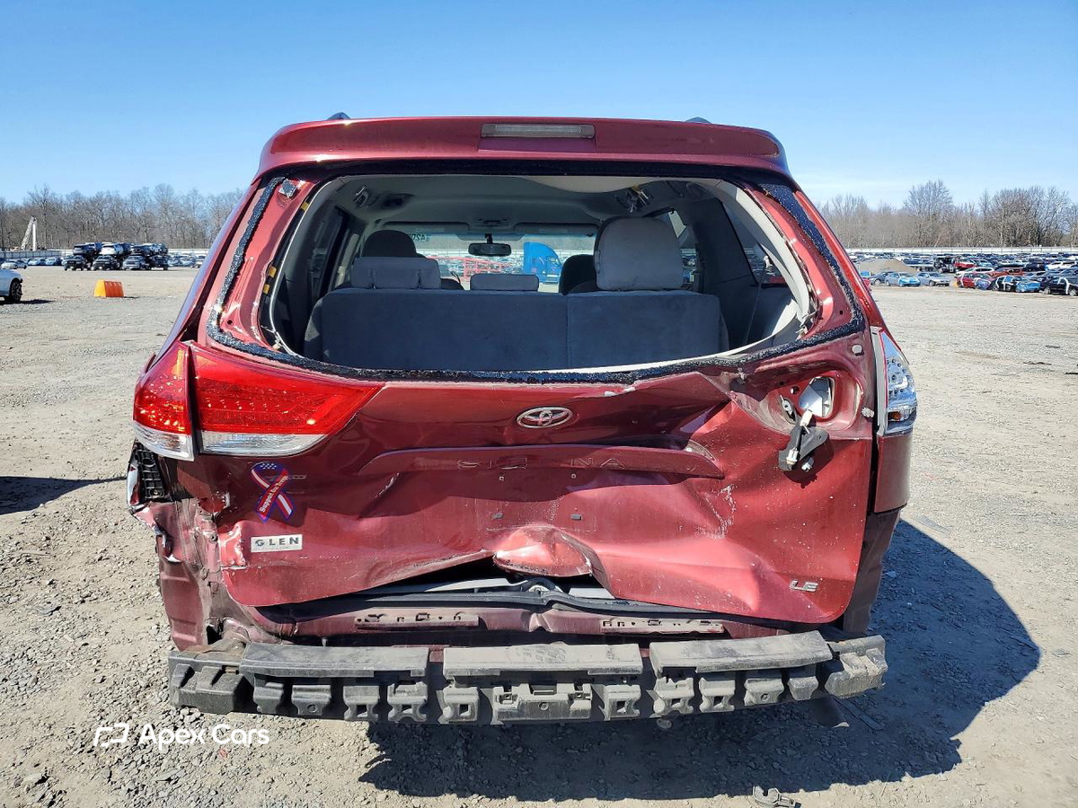 Toyota Sienna 2011