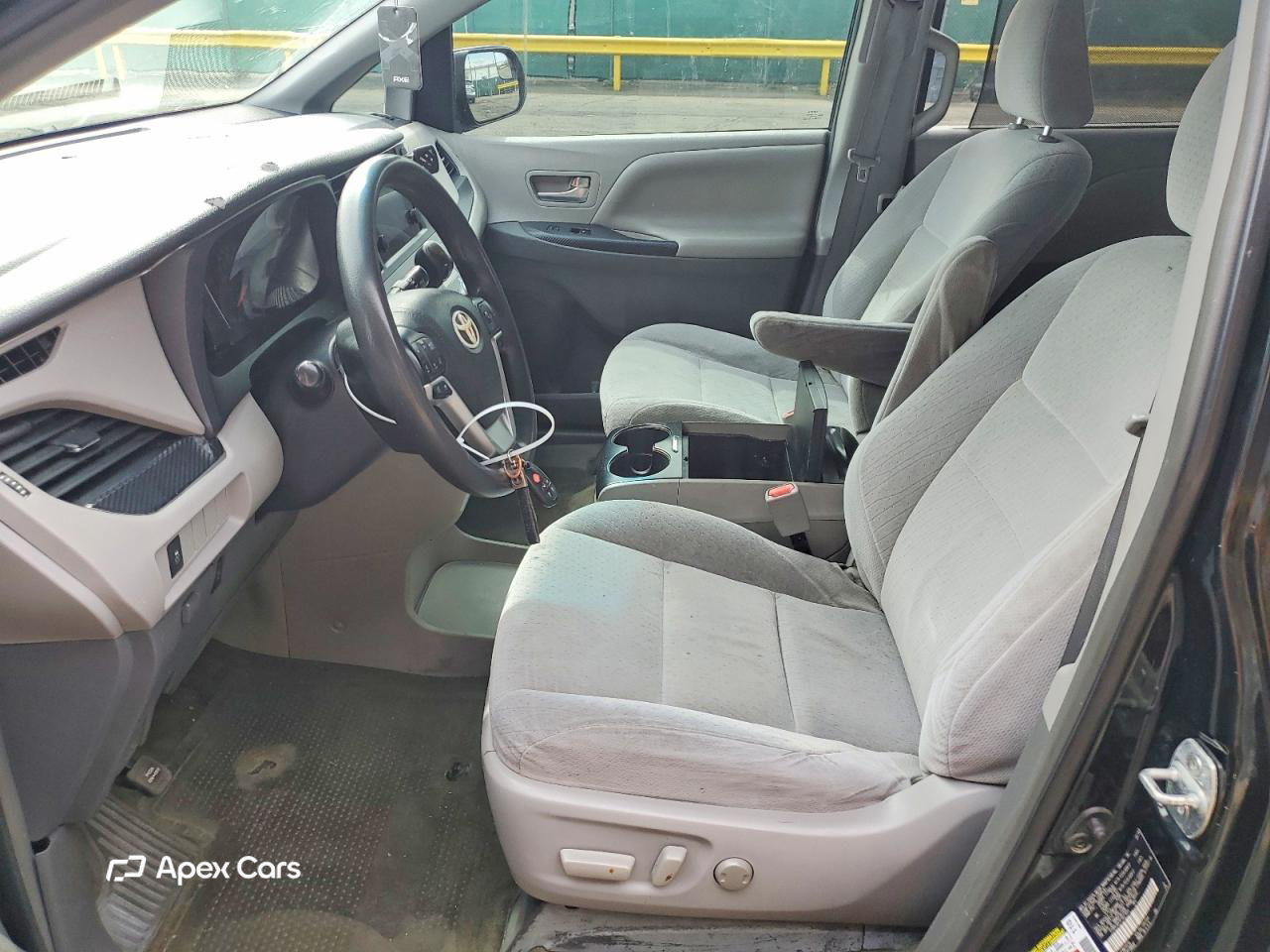 Toyota Sienna 2015