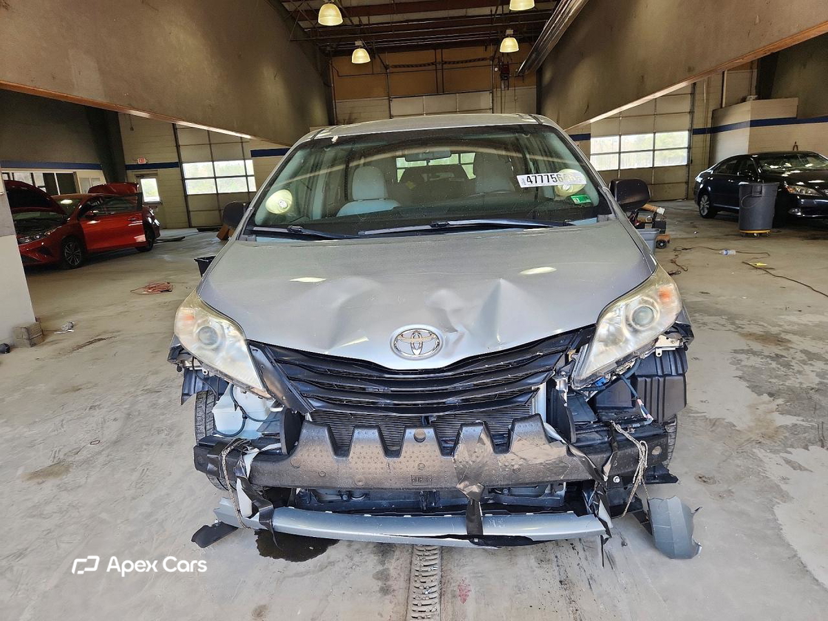 Toyota Sienna 2015