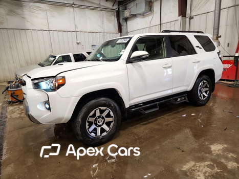 Toyota 4Runner 2023 - Image 1 of 14