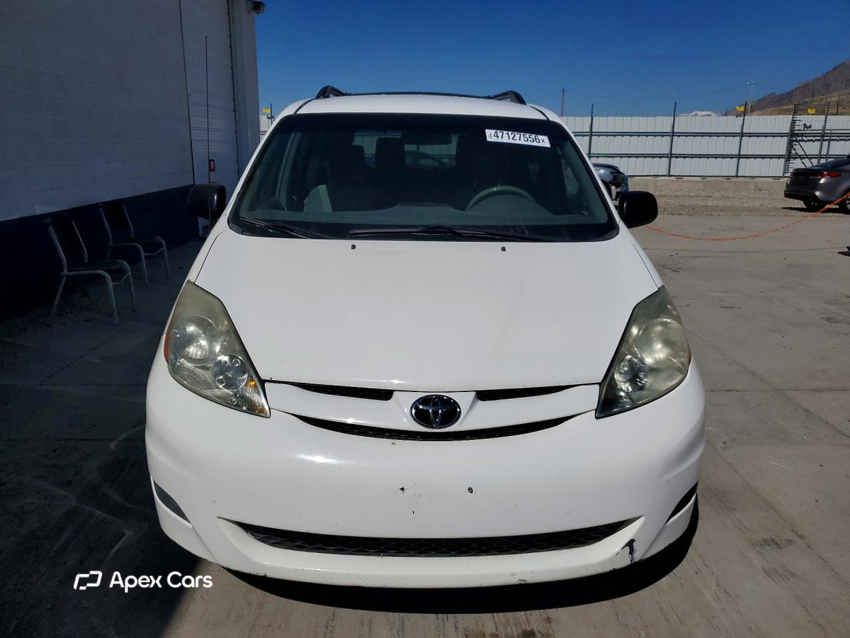 Toyota Sienna 2010