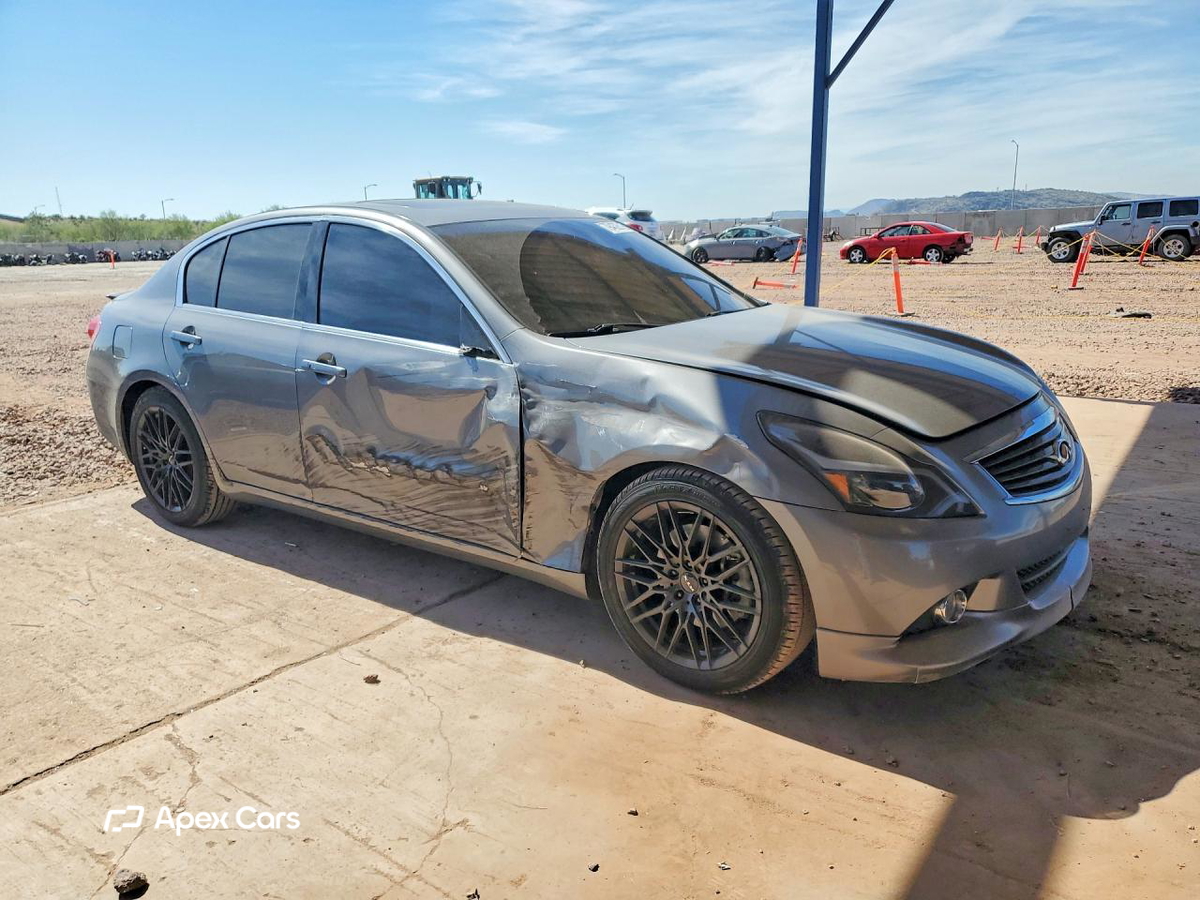 Infiniti G 2012