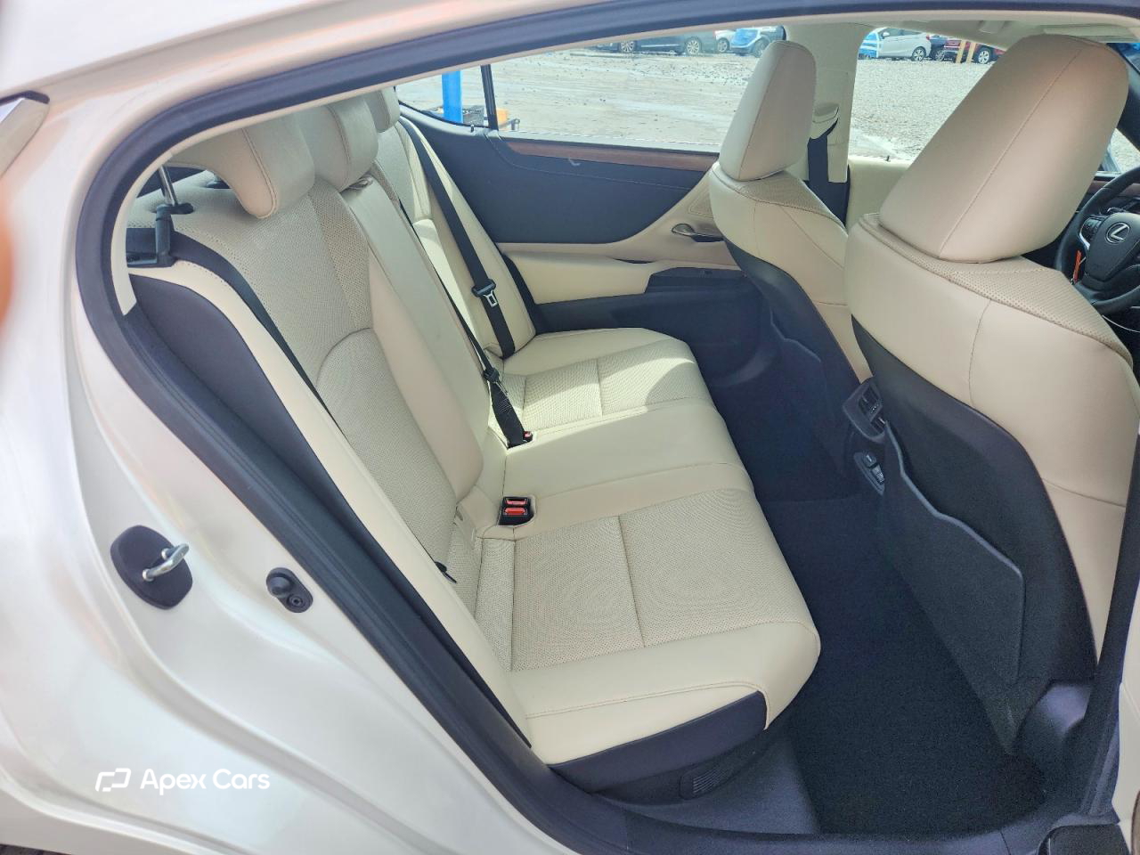 Lexus ES 2025