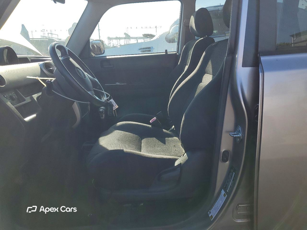 Scion xB 2005