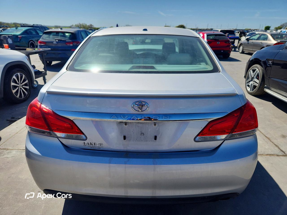 Toyota Avalon 2012