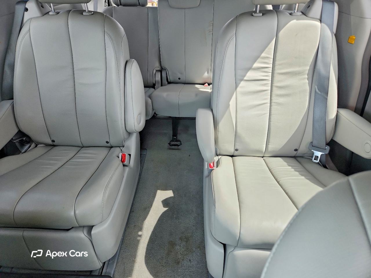 Toyota Sienna 2014