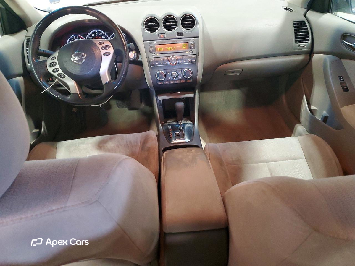 Nissan Altima 2012