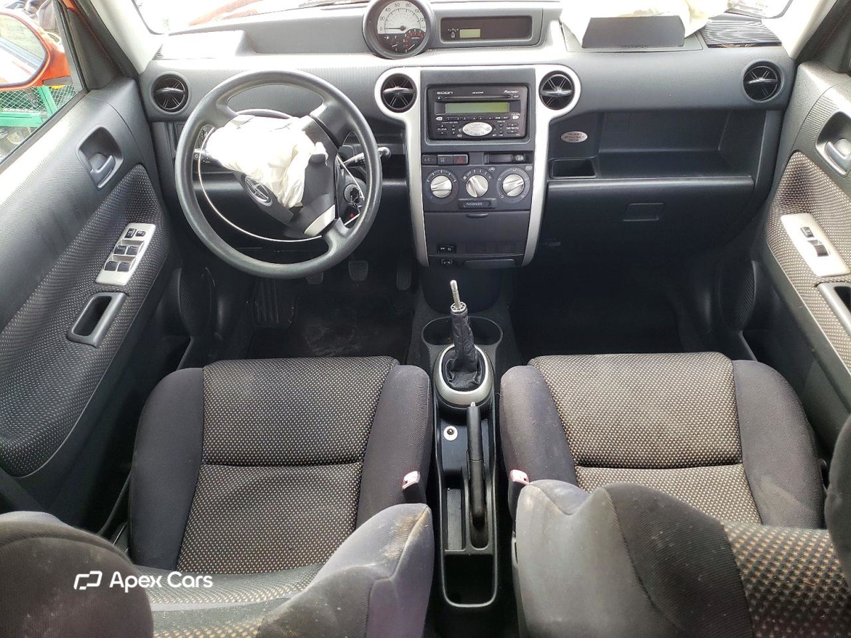 Scion xB 2004