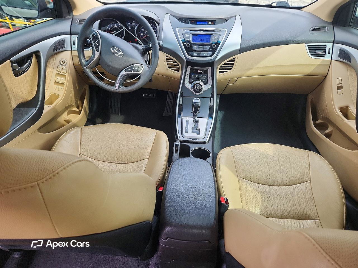 Hyundai Elantra 2013