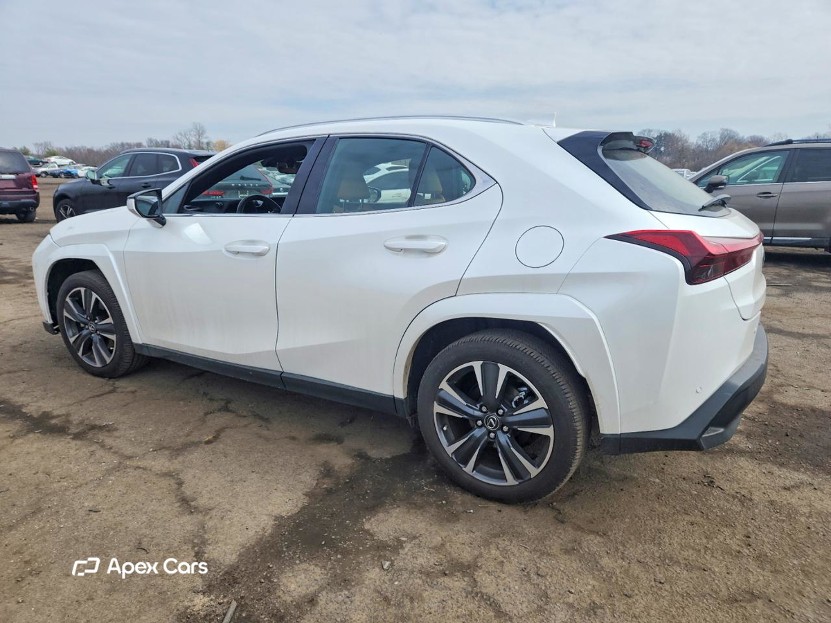 Lexus UX 2024