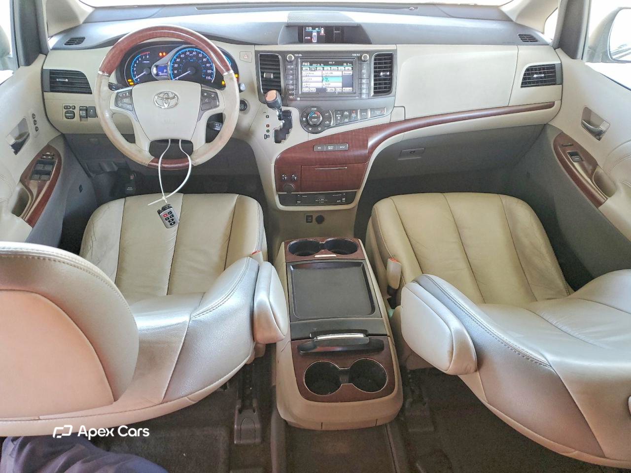 Toyota Sienna 2011