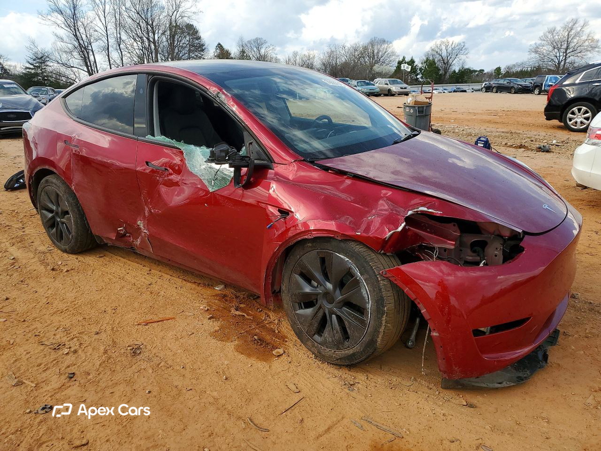 Tesla Model Y 2024